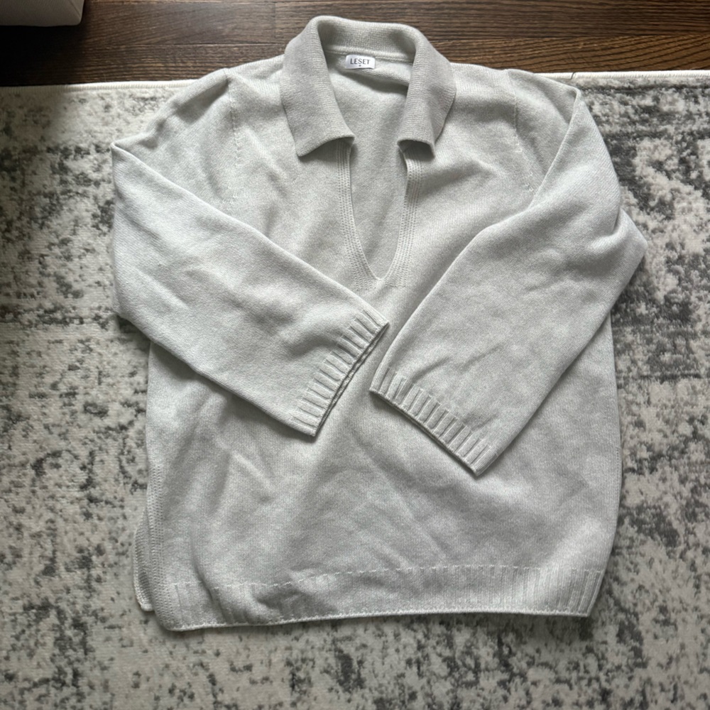 Leset v neck pull over sweater